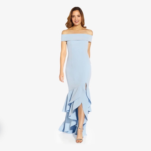 Formal gown - Picture 1 of 4